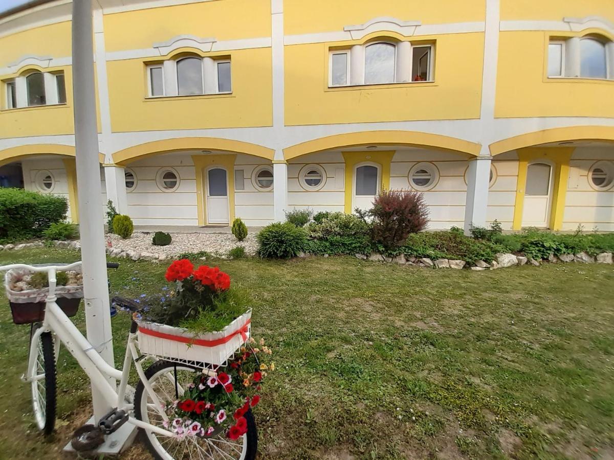 Thermal Garden Mosonmagyaróvár المظهر الخارجي الصورة